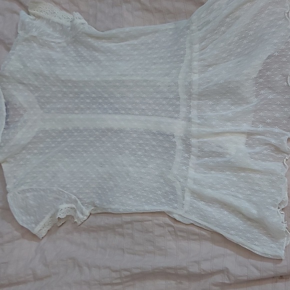 Monteau Lace Top - Picture 5 of 5